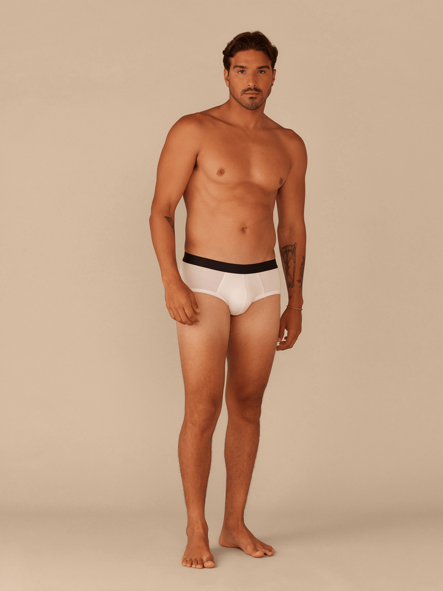 Brief | White