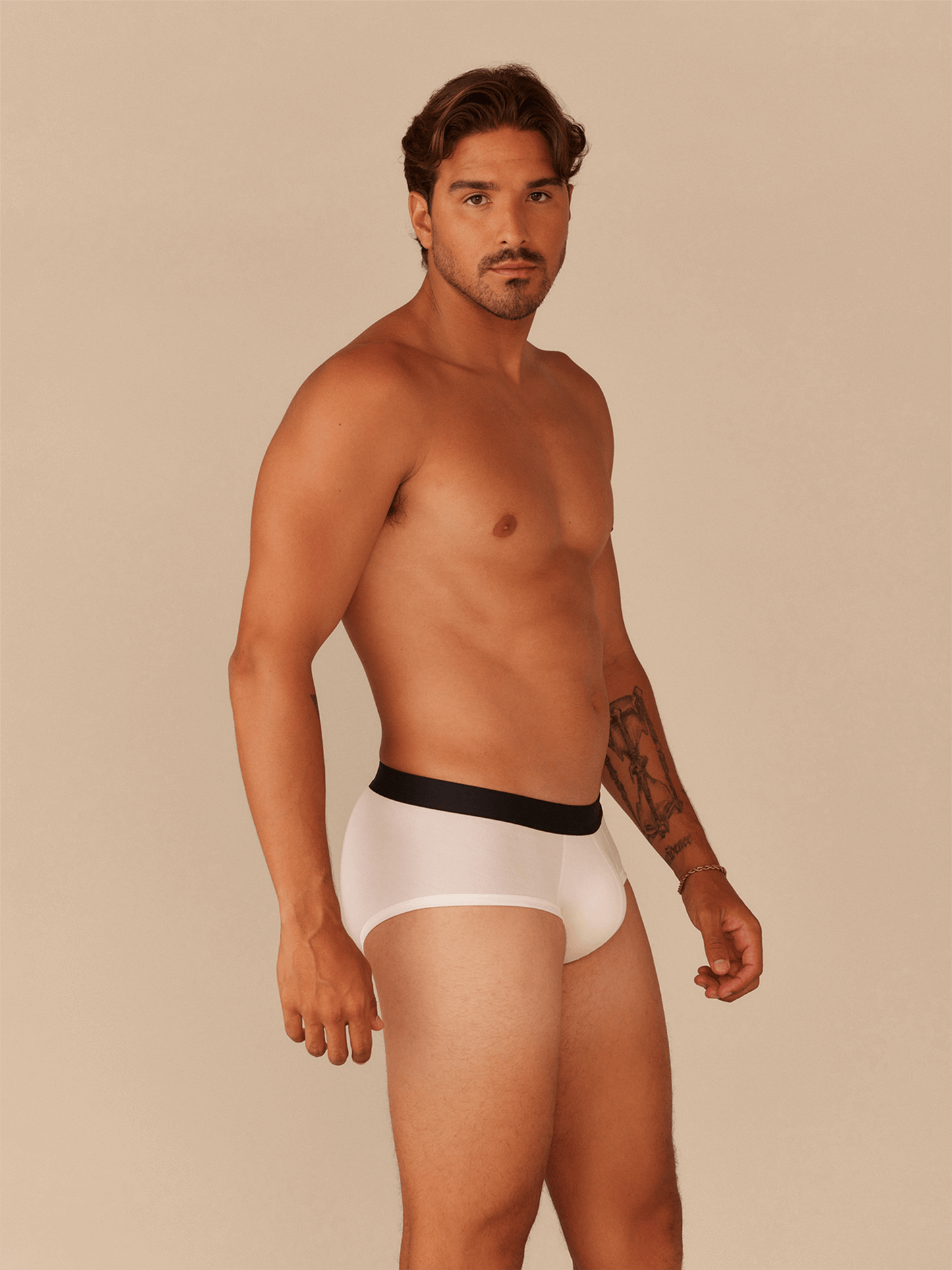 Brief | White