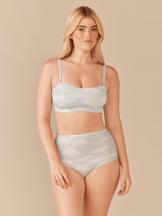 DreamSeam High-Waisted Shortie | Cloud Nine